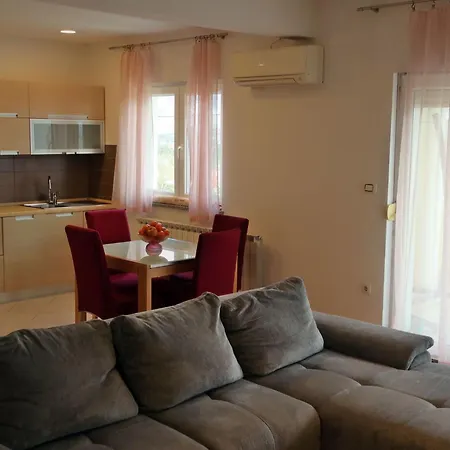 Sarah Mit Balkon By Interhome Διαμέρισμα Čavle