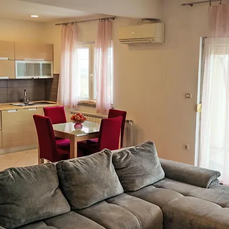 Apartmán Sarah Mit Balkon By Interhome Čavle